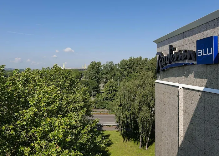 Radisson Blu 4*